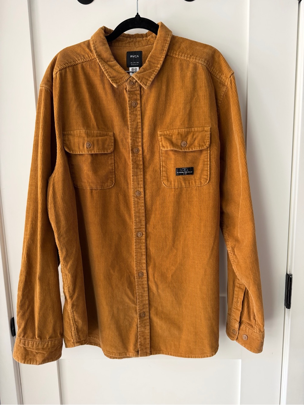 RVCA Men's Corduroy Shirt Jacket in Camel/Brown